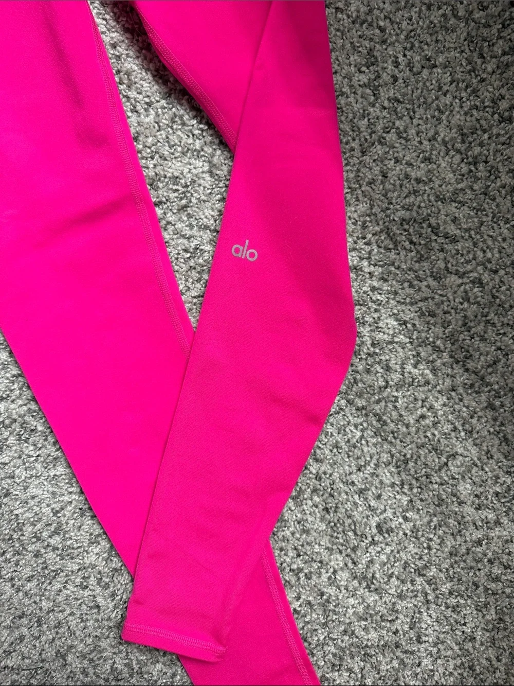 ALO Yoga Women’s Bright Pink High-Waist Leggings